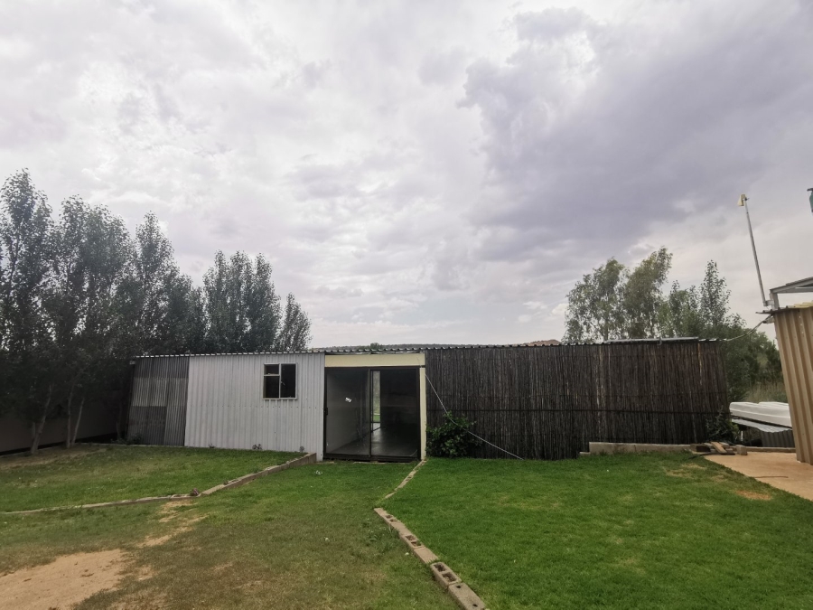 4 Bedroom Property for Sale in Glen Free State